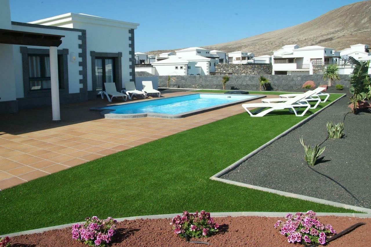 Villa Esterlicia ปลายาบลังกา ภายนอก รูปภาพ