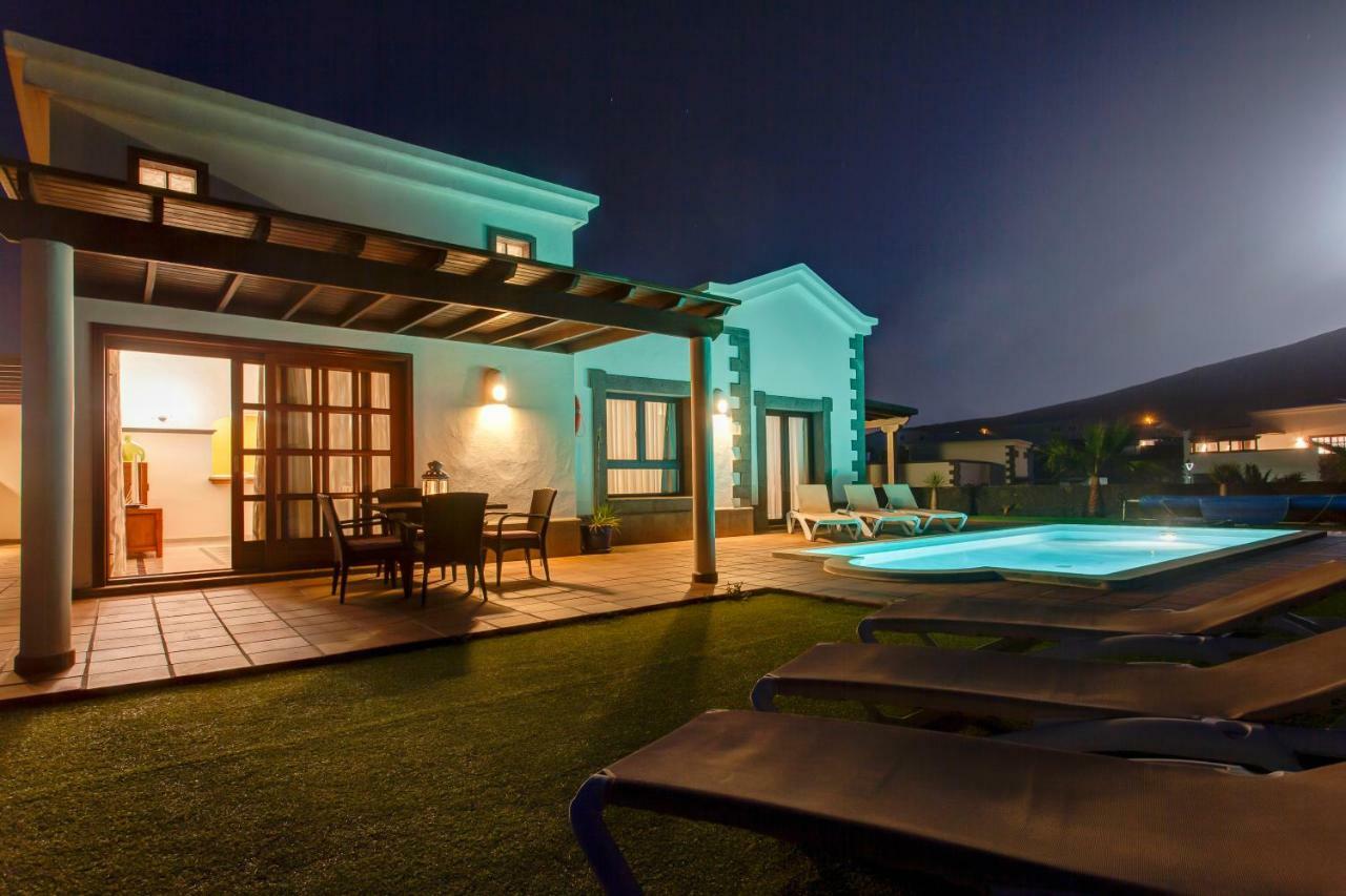 Villa Esterlicia ปลายาบลังกา ภายนอก รูปภาพ
