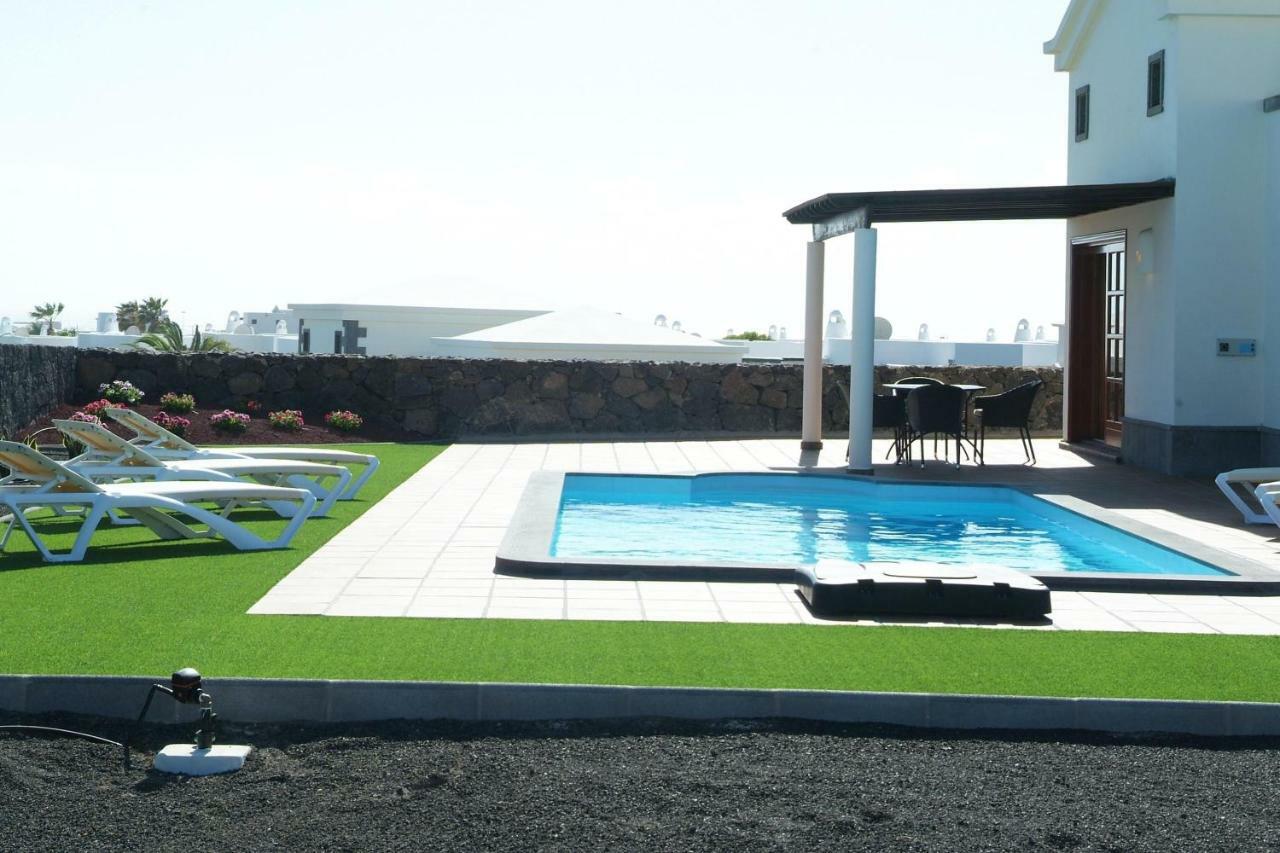 Villa Esterlicia ปลายาบลังกา ภายนอก รูปภาพ