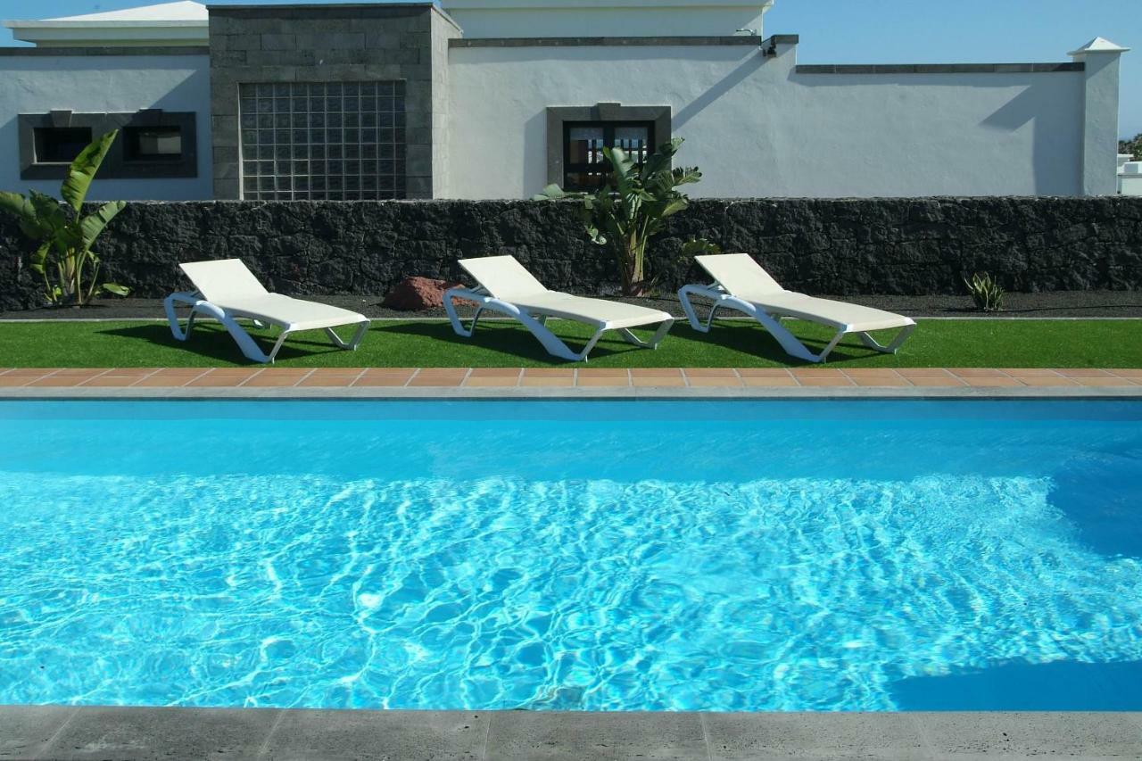 Villa Esterlicia ปลายาบลังกา ภายนอก รูปภาพ